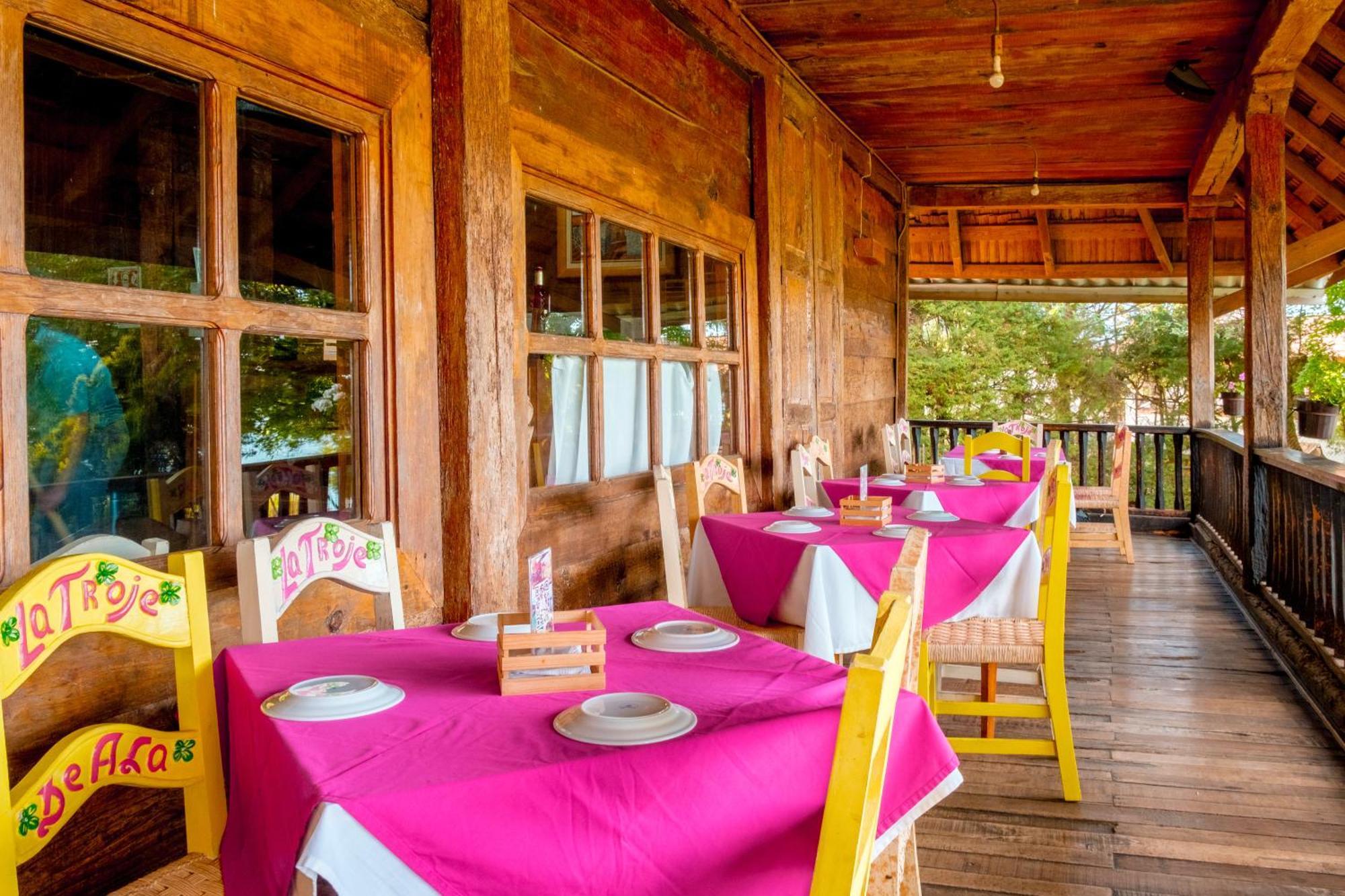 Zirahuen Forest And Resort Luaran gambar